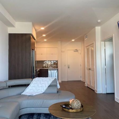 Relax On Wilshire With A View Apartment Los Angeles Exterior photo
