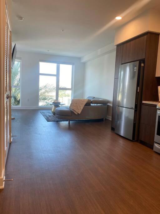 Relax On Wilshire With A View Apartment Los Angeles Exterior photo